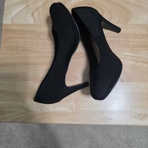 Women's Black Platform Heels - Elegant Dress Pumps